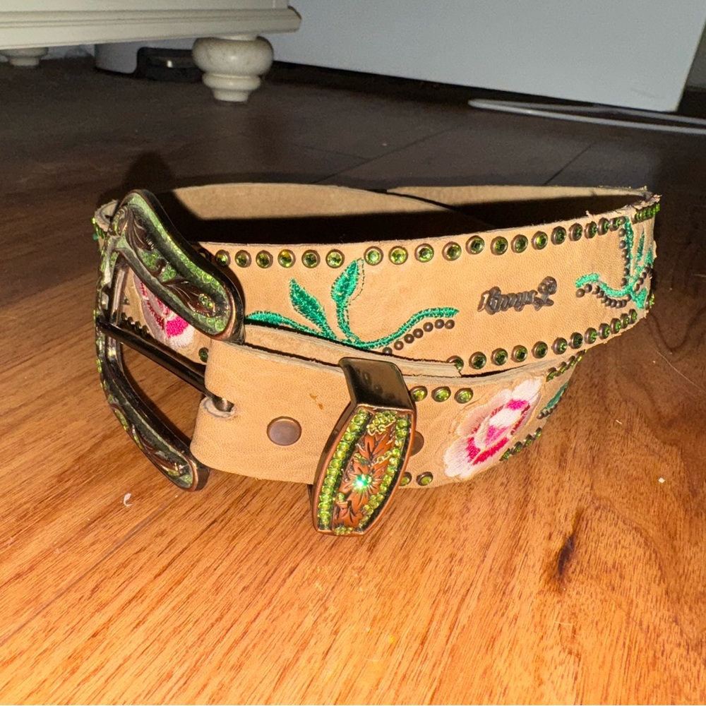 NWOT Kippys 41” Floral Belt
